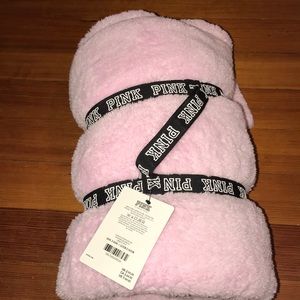 New pink fuzzy blanket